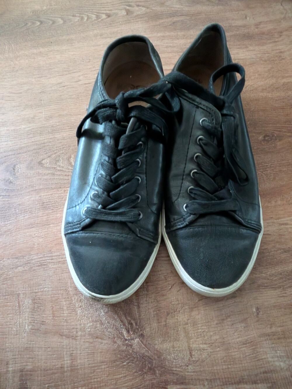 Frye Mindy low black leather sneakers womens size 7.5